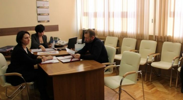 Члены Саратовского областного избирательного комитета перераспределили обязанности по разным районам